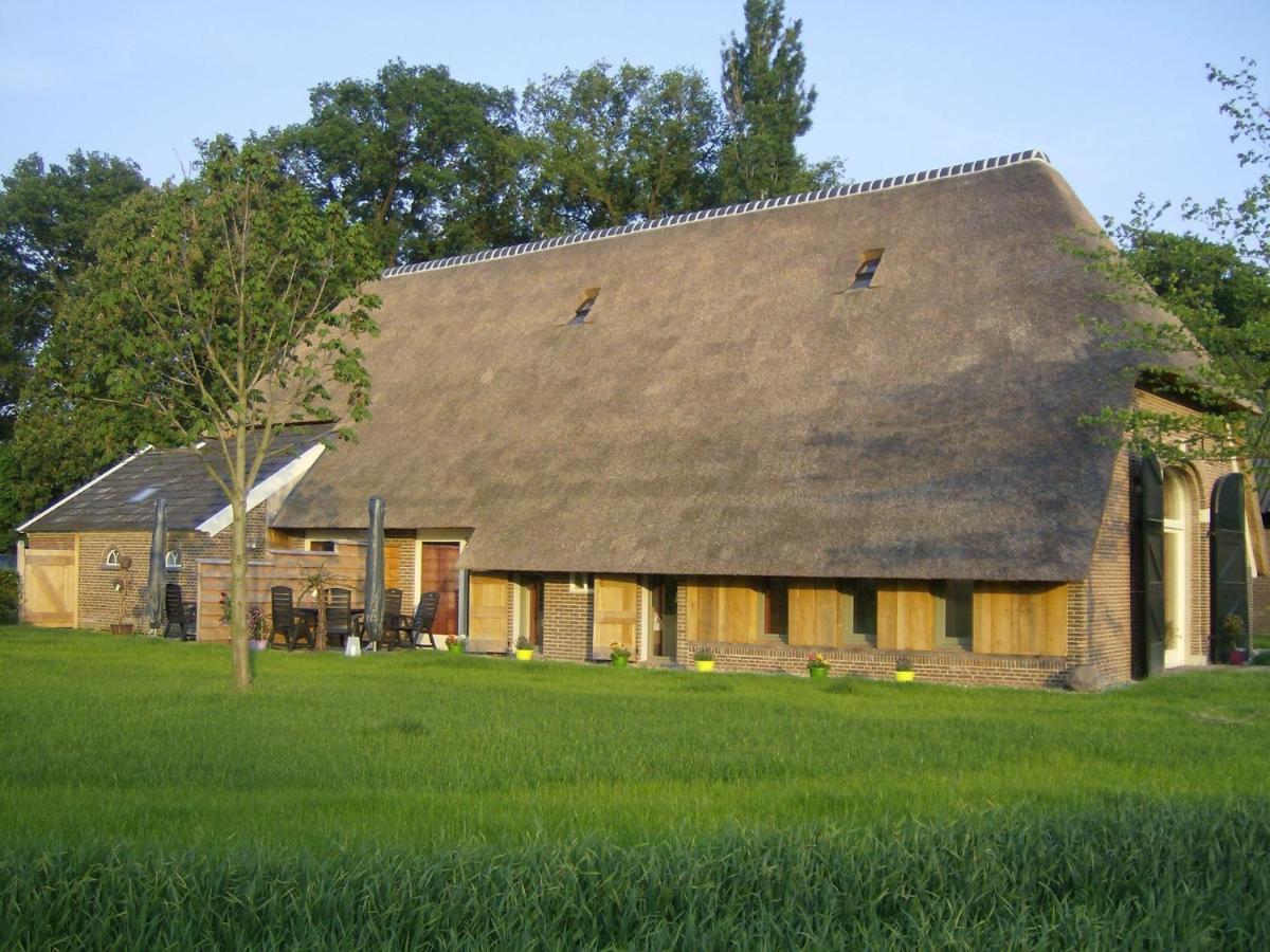 Вилла Monumental Farm In The Ash Landscape Geesteren  Экстерьер фото